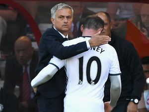 Mourinho Tepis Rumor Terkait Rooney