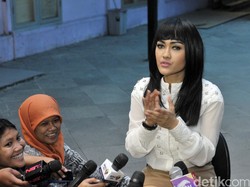 Kata Julia Perez Soal Ribut dengan Nikita Mirzani di Twitter
