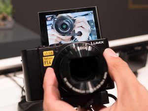Panasonic LX15: Kamera Saku yang Canggih Panasonic LX15: Kamera Saku yang Canggih