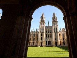 Bagaimana Universitas Duduki Peringkat Dunia?