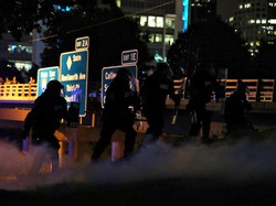 Ratusan Demonstran di North Carolina Blokir Jalanan dan Langgar Jam Malam