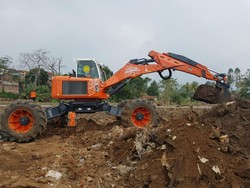 Sentimen Positif Industri Alat Berat