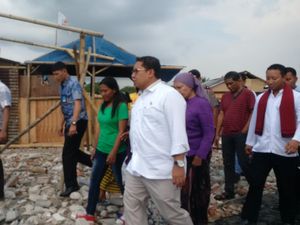 Fadli Zon Kunjungi Korban Penggusuran Kampung Akuarium Penjaringan