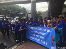 Jelang Pendaftaran, Pendukung Sandiaga Uno Mulai Datangi KPU DKI