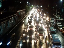 Lalin Padat Menuju KPU, Sandiaga: Insya Allah 5 Tahun Berkurang Macetnya