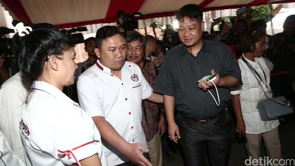 Ki Kusumo Datangi KPU DKI