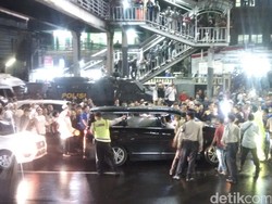 Disambut Marawis, Anies dan Sandiaga tiba di KPU DKI