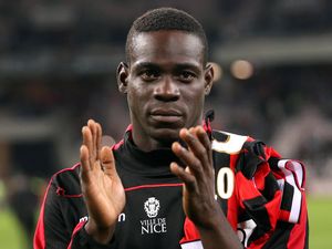 Balotelli Masih Berjarak Tahunan Cahaya dari Ballon dOr Balotelli Masih Berjarak Tahunan Cahaya dari Ballon dOr