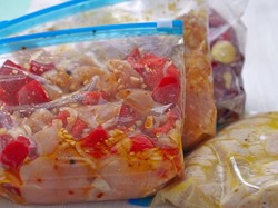 Agar Kualitasnya Tetap Terjaga, Simpan Makanan Setengah Matang dengan Cara Ini