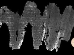 Naskah Gulungan Ibrani dari Abad Ketiga ini Bisa Dibaca dengan Sinar X