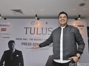 Gelar Konser Tunggal di Amerika, Tulus Nyantai Soal Persiapan