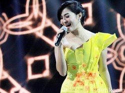 Piala Dunia 2018 Mulai Malam Ini, Anak Iis Dahlia Nagih ke Rusia