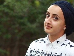 Ungkap Rahasia Hijabers, YouTuber Berhijab Asal Amerika Ini Jadi Populer