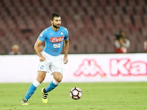 Napoli Perpanjang Kontrak Raul Albiol