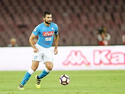 Napoli Perpanjang Kontrak Raul Albiol