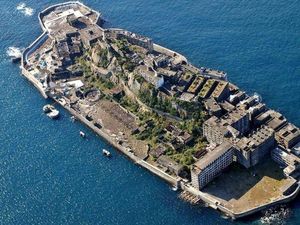 Misteri Hashima: Pulau Penuh Gemerlap Kemakmuran Menjadi Kota Hantu Misteri Hashima: Pulau Penuh Gemerlap Kemakmuran Menjadi Kota Hantu