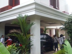 Jelang Pengumuman Cagub DKI, Anies Baswedan Merapat ke Rumah Prabowo