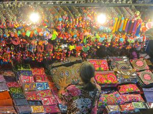 Belanja Dulu Yuk di Chiang Mai Night Market! Belanja Dulu Yuk di Chiang Mai Night Market!