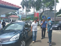 Tes Kesehatan Pilgub DKI, Sandiaga Datang Sendiri ke RSAL Mintohardjo