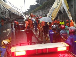 Ahok: Kami Tak Akan Izinkan Ada Baliho Iklan di JPO