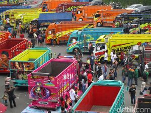 Antisipasi Macet Libur Natal, Operasional Truk Angkutan Barang Dibatasi Antisipasi Macet Libur Natal, Operasional Truk Angkutan Barang Dibatasi