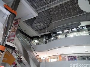 Angin Kencang Sebabkan Atap Plaza Kalibata Ambruk, Tak Ada Korban