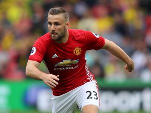 Shaw Bahagia dan Tak Ingin Tinggalkan MU