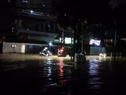 Lalu Lintas di Jalan Kemang Raya Jakarta Selatan Kembali Dibuka