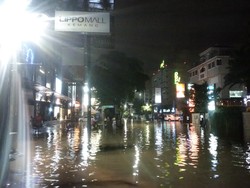 Kemang Jakarta Selatan Banjir Lagi, Lalu Lintas Ditutup