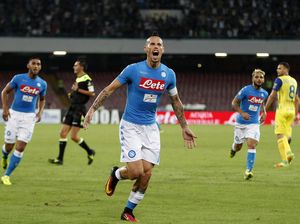 Napoli Kalahkan Chievo 2-0