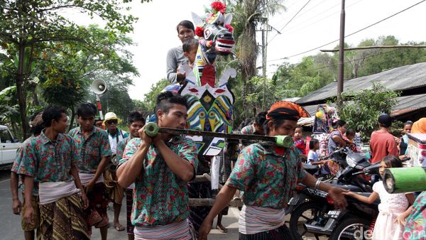 Praje Sunat di Lombok Tengah