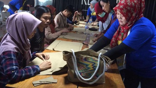 Kartini Blue Bird di Makassar