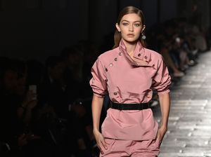 5 Tren Fashion Terhangat dari Milan Fashion Week 2017