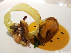 Resep Seafood : Poached Bamboo Lobster in Spicy Curry Gravy