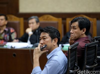 Ariesman dan Trinanda Bersaksi untuk Sanusi