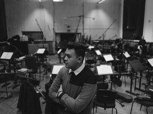 Mengintip Proses Pembuatan Album Baru Tulus Lewat Perjalanan Monokrom