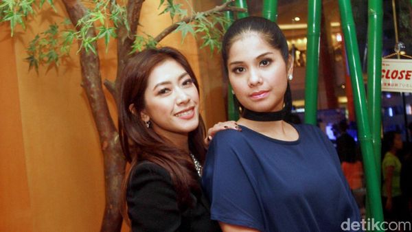 Cantiknya Annisa Pohan dan Aliya Rajasa
