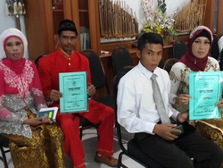 KJRI Kuching Gelar Pernikahan Massal TKI