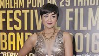 Sexy and Glamour! Gaya Nirina Zubir di Festival Film Bandung 2016