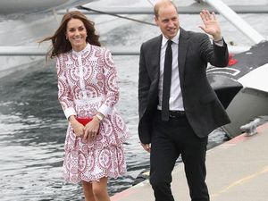Cantiknya Kate Middleton dengan Dress Bernuansa Merah-Putih