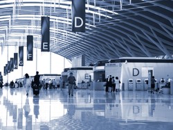 Bandara China Kini Punya Robot Polisi Untuk Jaga Keamanan