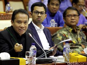 DPR, Menkominfo, dan KPI, Bahas Izin Penyiaran 10 LPS TV