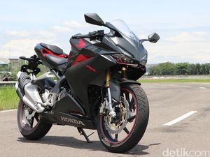 Honda CBR250RR Asapi Ninja 250 dan R25 di Setengah Tahun 2017