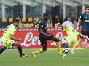 De Boer Kritik Kondogbia Usai Inter Diimbangi Bologna