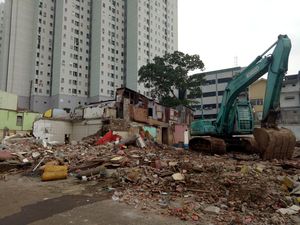 Jelang Pembongkaran Bukit Duri, Ahok Imbau Warga Tinggalkan Lokasi Jelang Pembongkaran Bukit Duri, Ahok Imbau Warga Tinggalkan Lokasi