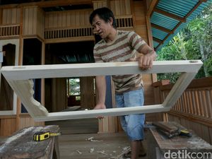 Mengintip Pembuatan Rumah Panggung Minahasa