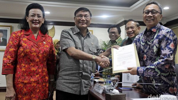 Pimpinan MPR dan DPD Rapat Konsultasi