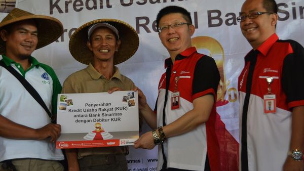 Bank Sinarmas Salurkan Kredit Usaha Rakyat