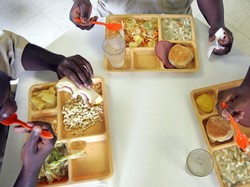 Inilah Makanan Enak Para Narapidana di Dalam Selnya (2)