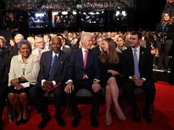 Ada Putri Hillary Saat Debat Capres, Trump Tak Mau Bahas Bill Clinton